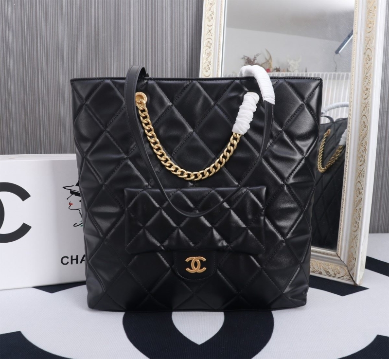 Ch**el shopping bags